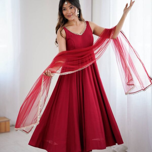 Heavy Pure Romansilk Anarkali